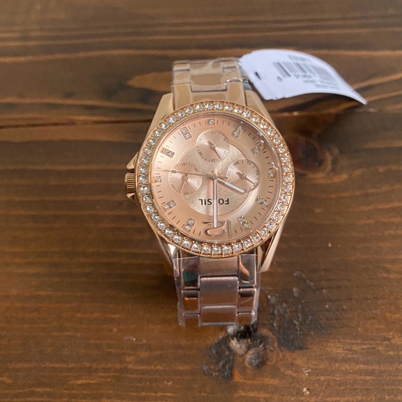 SOLD! BRAND NEW! Fossil Riley Rose Gold Watch - Picture 3 of 10
